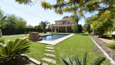 Villa For Sale in Elche, Spain