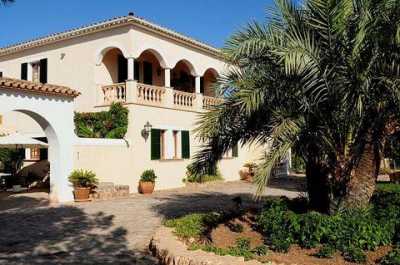 Villa For Sale in Llucmajor, Spain