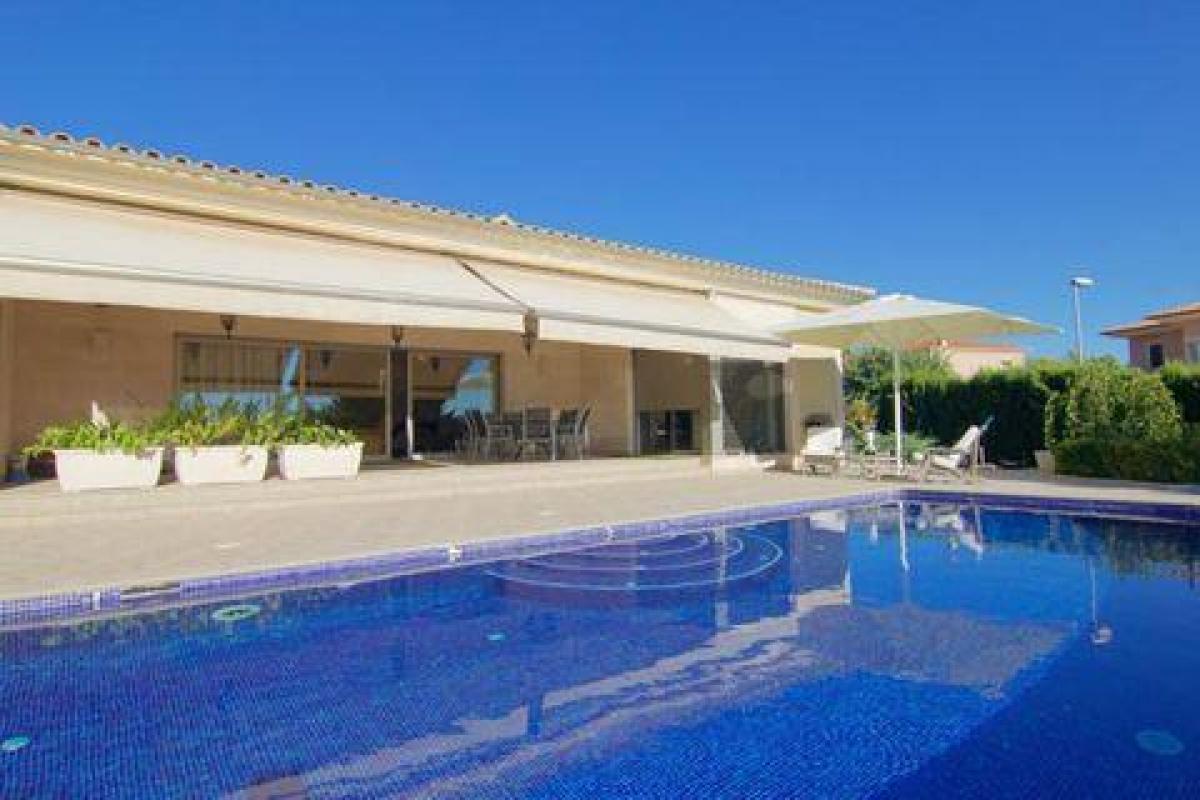 Picture of Villa For Sale in Sa Cabaneta, Mallorca, Spain