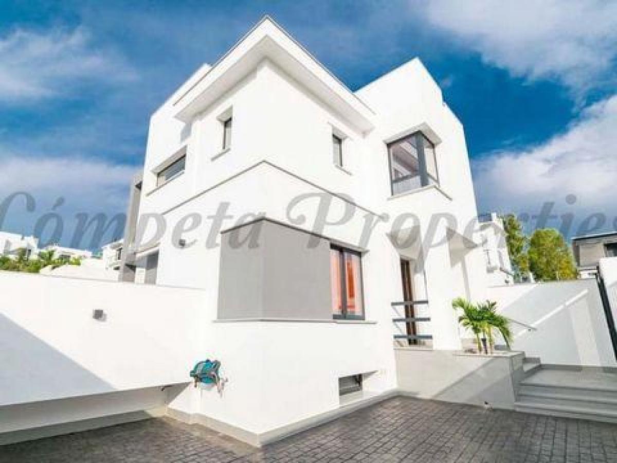 Picture of Villa For Sale in Nerja, Malaga, Spain