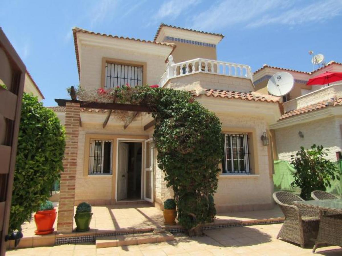 Picture of Villa For Sale in Guardamar Del Segura, Alicante, Spain