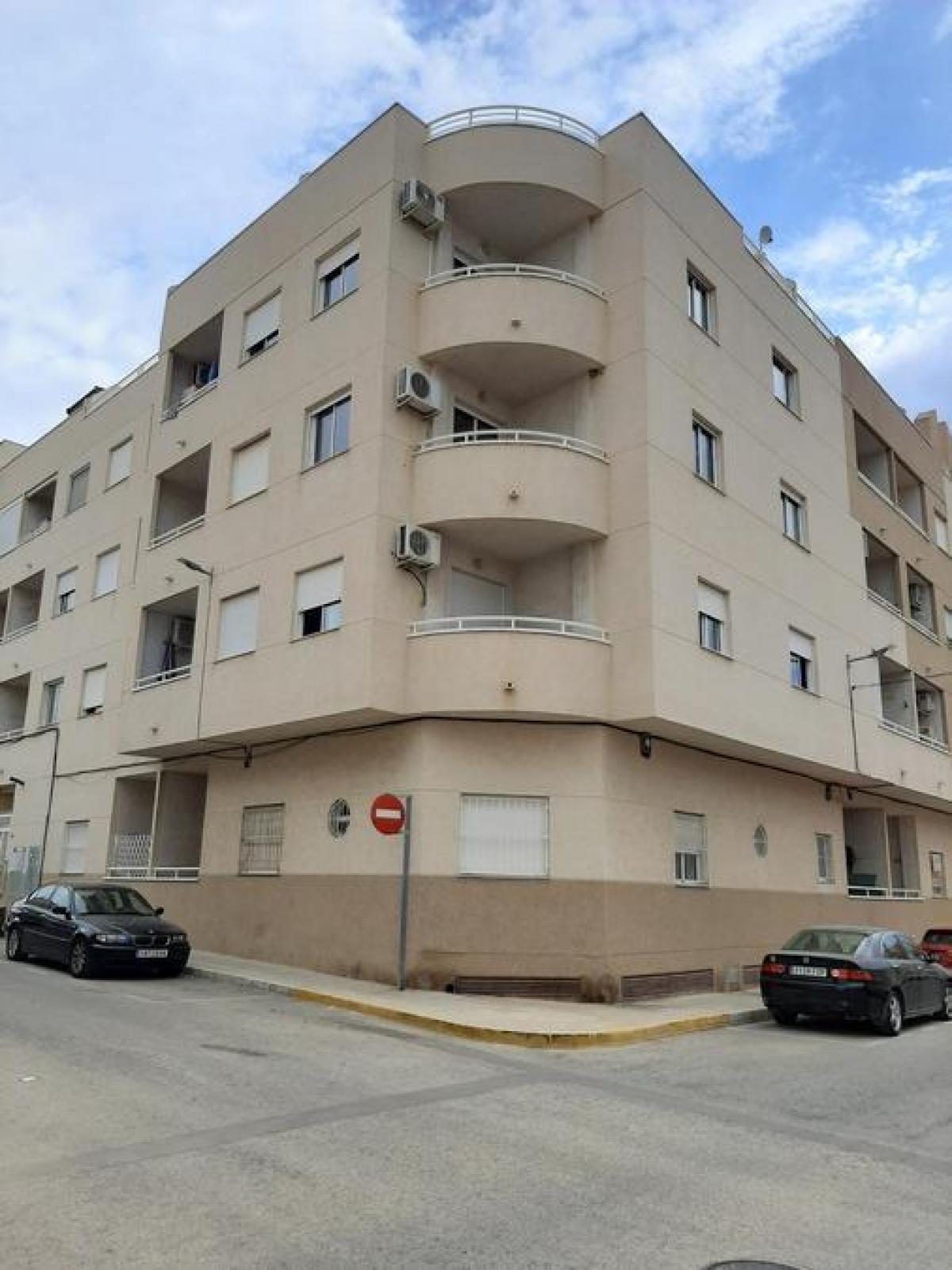 Picture of Apartment For Sale in Los Montesinos, Alicante, Spain