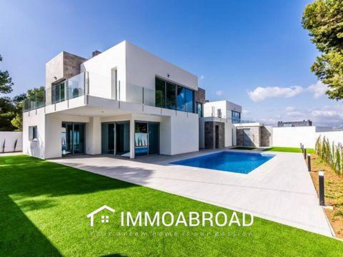 Picture of Villa For Sale in Albir, Alicante, Spain