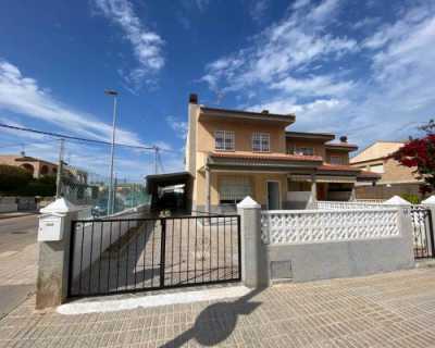 Home For Sale in Los Alcazares, Spain