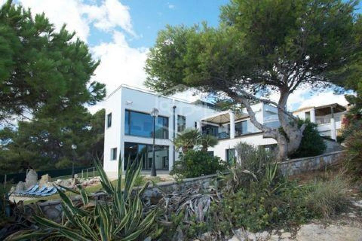 Picture of Villa For Sale in Torredembarra, Tarragona, Spain