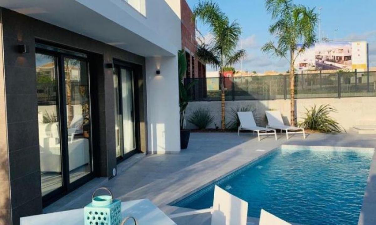 Picture of Villa For Sale in San Fulgencio, Alicante, Spain