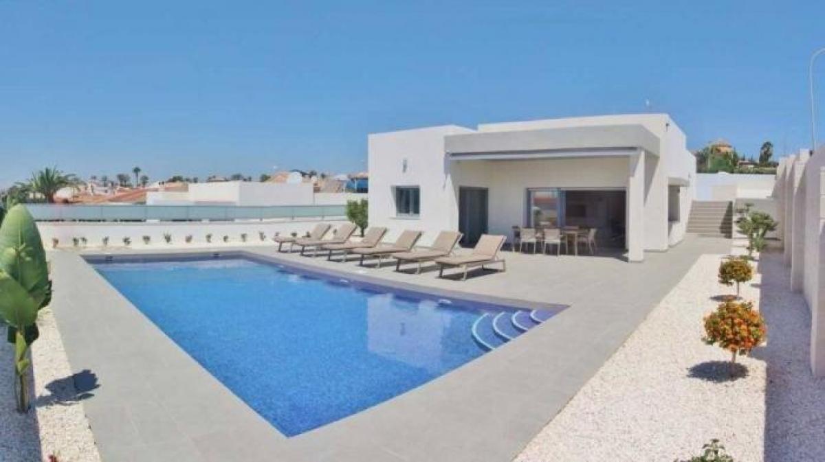 Picture of Home For Sale in Benijofar, Alicante, Spain