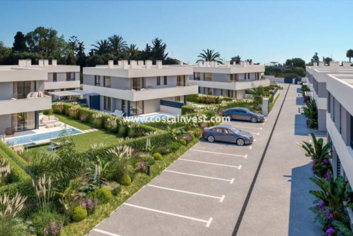 Picture of Villa For Sale in Alicante, Alicante, Spain