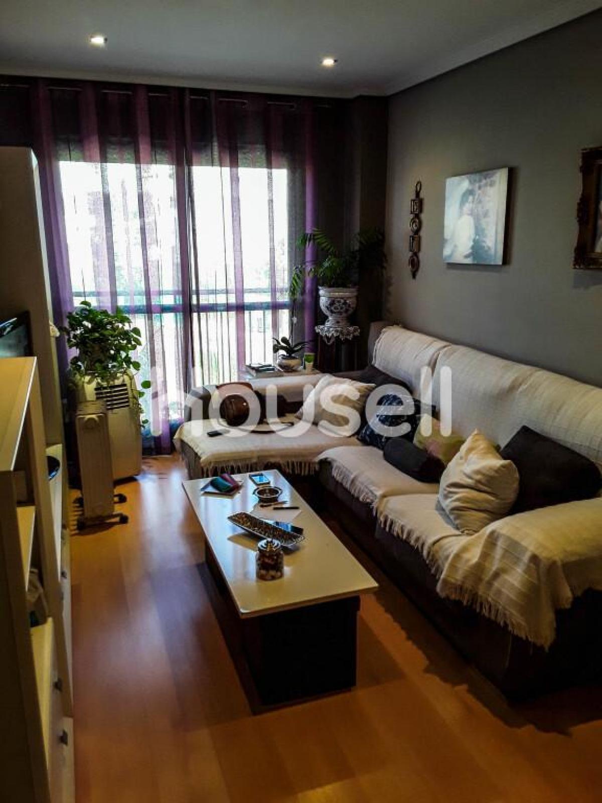 Picture of Apartment For Sale in Badajoz, Grand Est, Spain