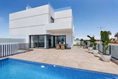 Villa For Sale in Guardamar Del Segura, Spain