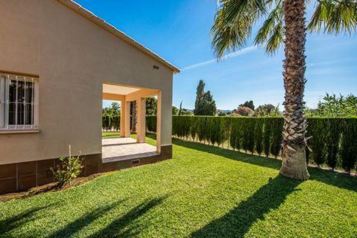 Picture of Villa For Sale in Oliva, Valencia, Spain
