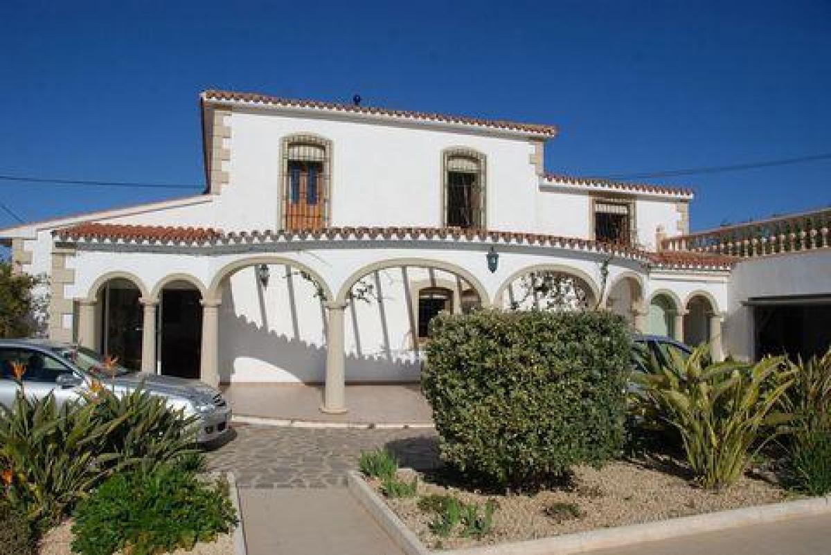 Picture of Villa For Sale in Teulada, Valencia, Spain