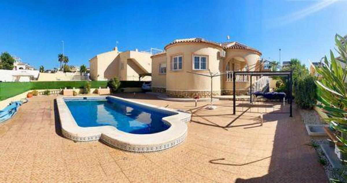 Picture of Villa For Sale in Guardamar Del Segura, Alicante, Spain