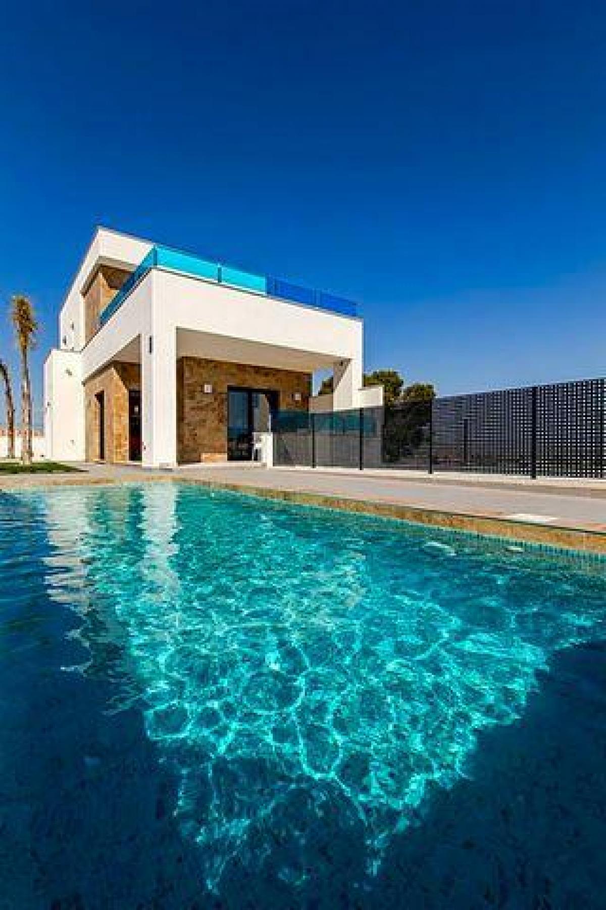 Picture of Villa For Sale in Bigastro, Alicante, Spain