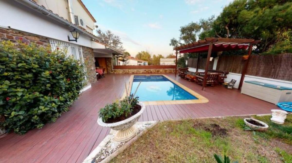 Picture of Home For Sale in Castelldefels, Barcelona, Spain