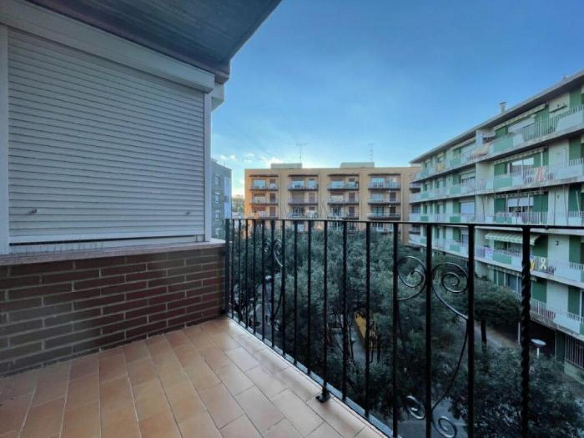 Picture of Apartment For Sale in Figueres, Girona, Spain