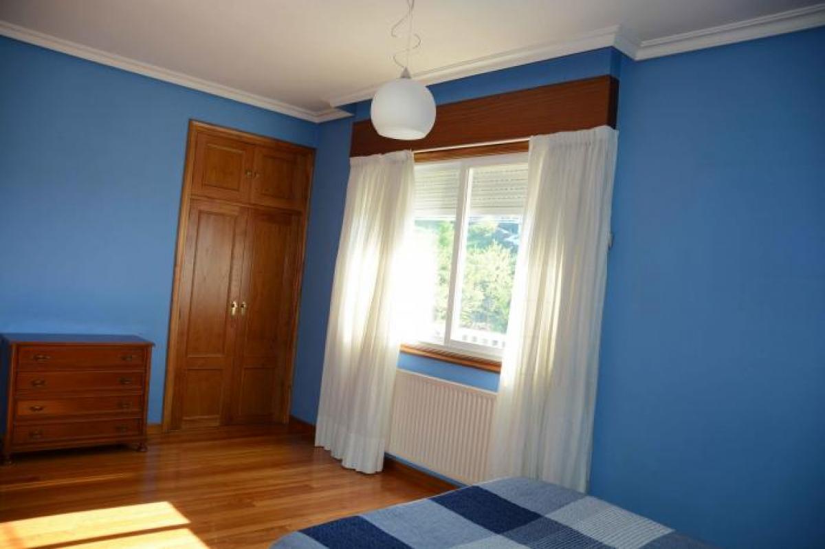 Picture of Apartment For Rent in Vigo, Asturias, Spain