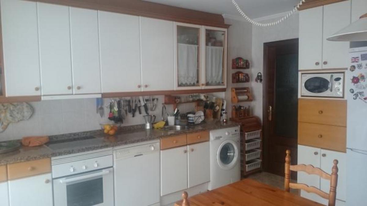 Picture of Apartment For Rent in Oviedo, Asturias, Spain