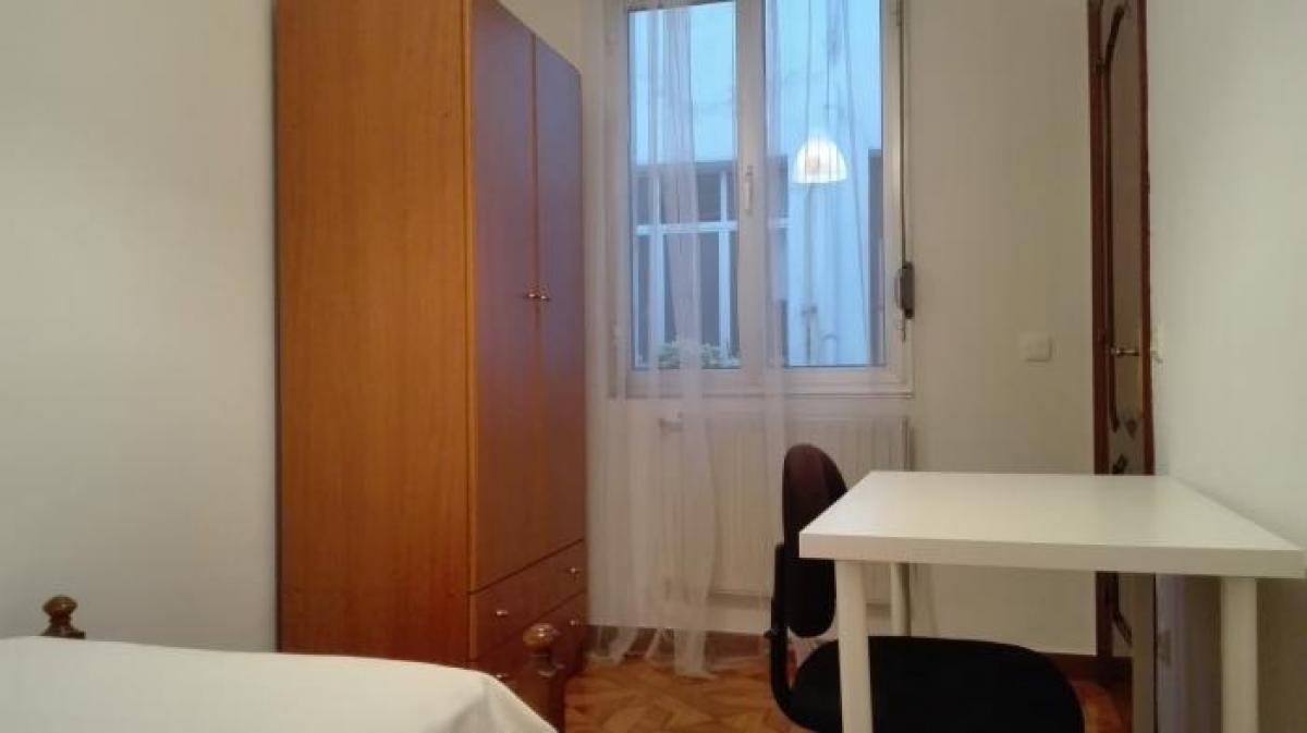 Picture of Apartment For Rent in Oviedo, Asturias, Spain