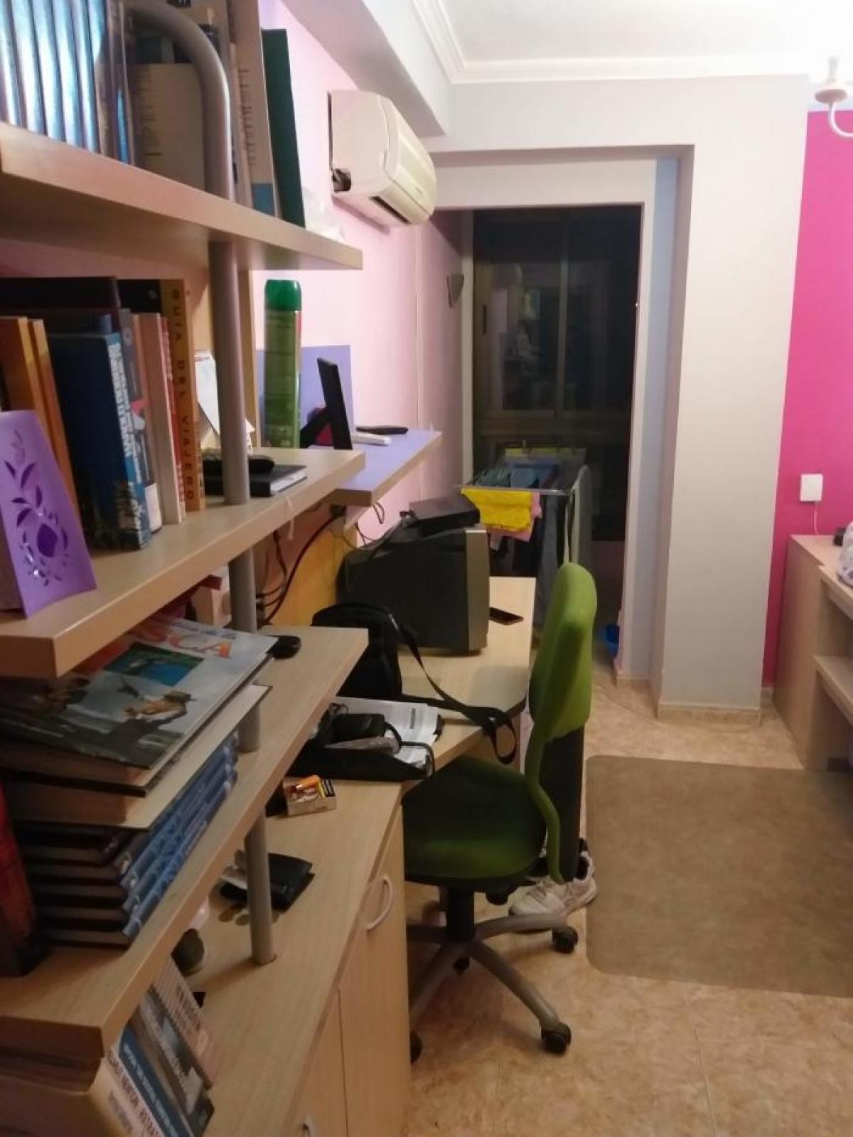 Picture of Apartment For Rent in Alicante, Alicante, Spain