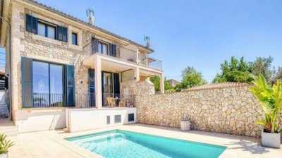Villa For Sale in Calvia, Spain
