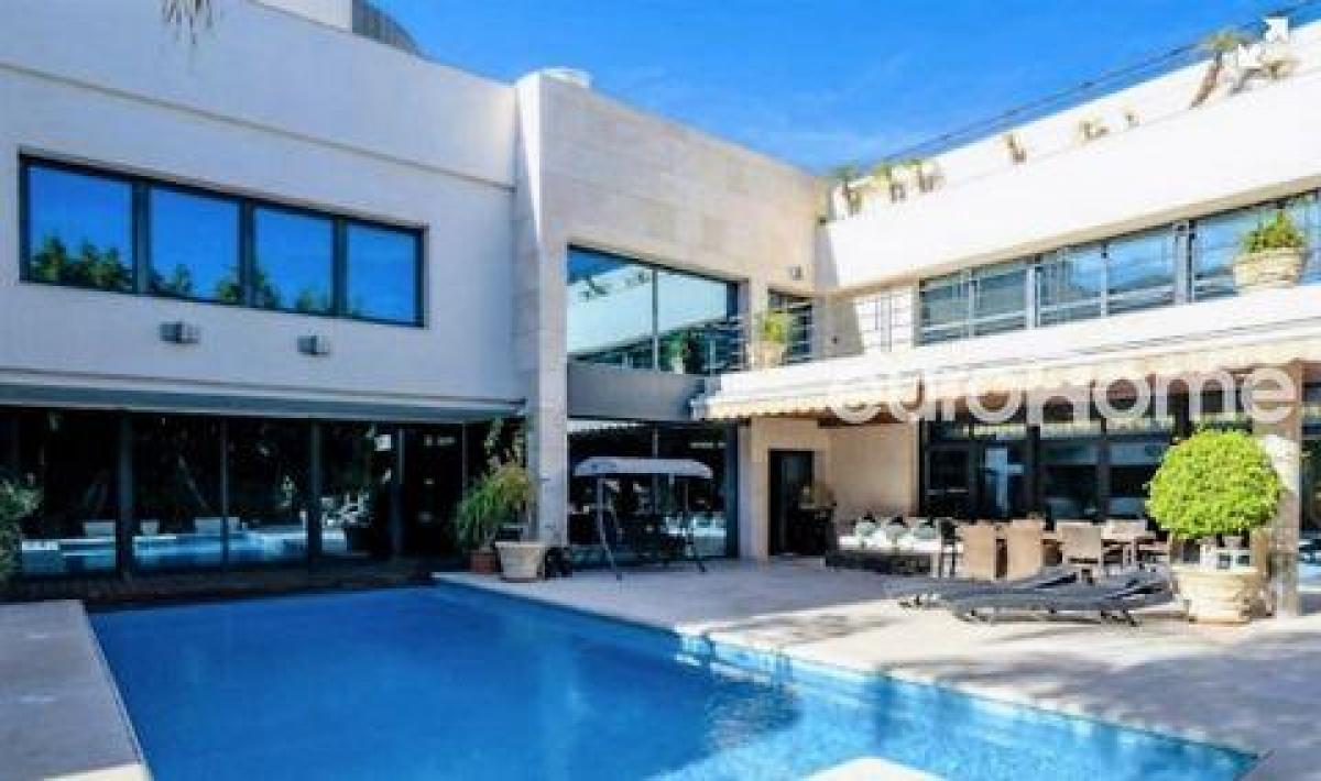 Picture of Villa For Sale in Alicante, Alicante, Spain