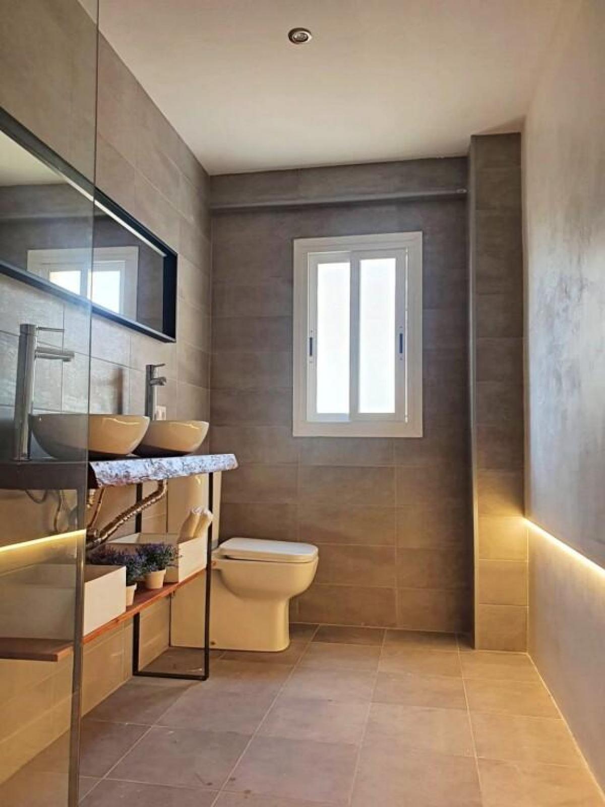 Picture of Apartment For Sale in Fuengirola, Malaga, Spain