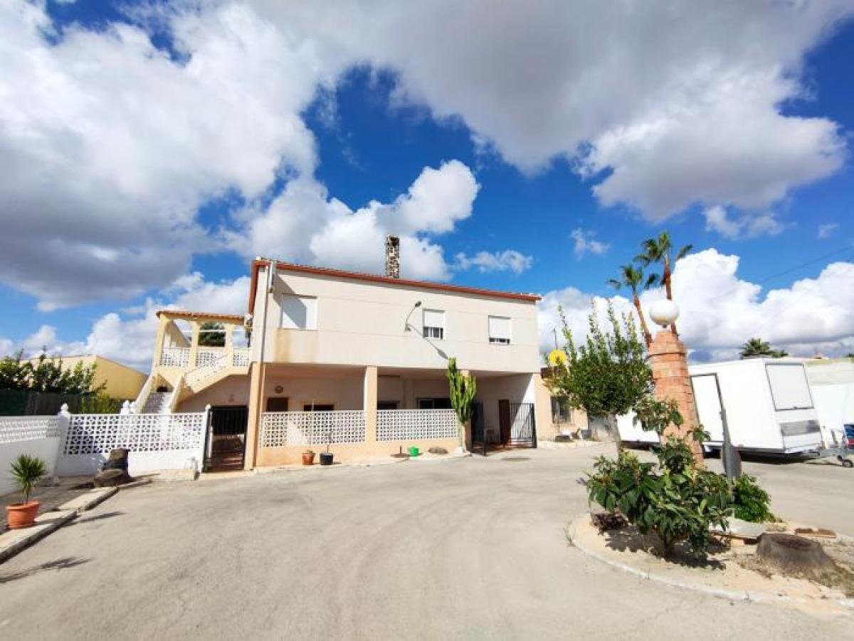 Picture of Villa For Sale in La Marina, Alicante, Spain