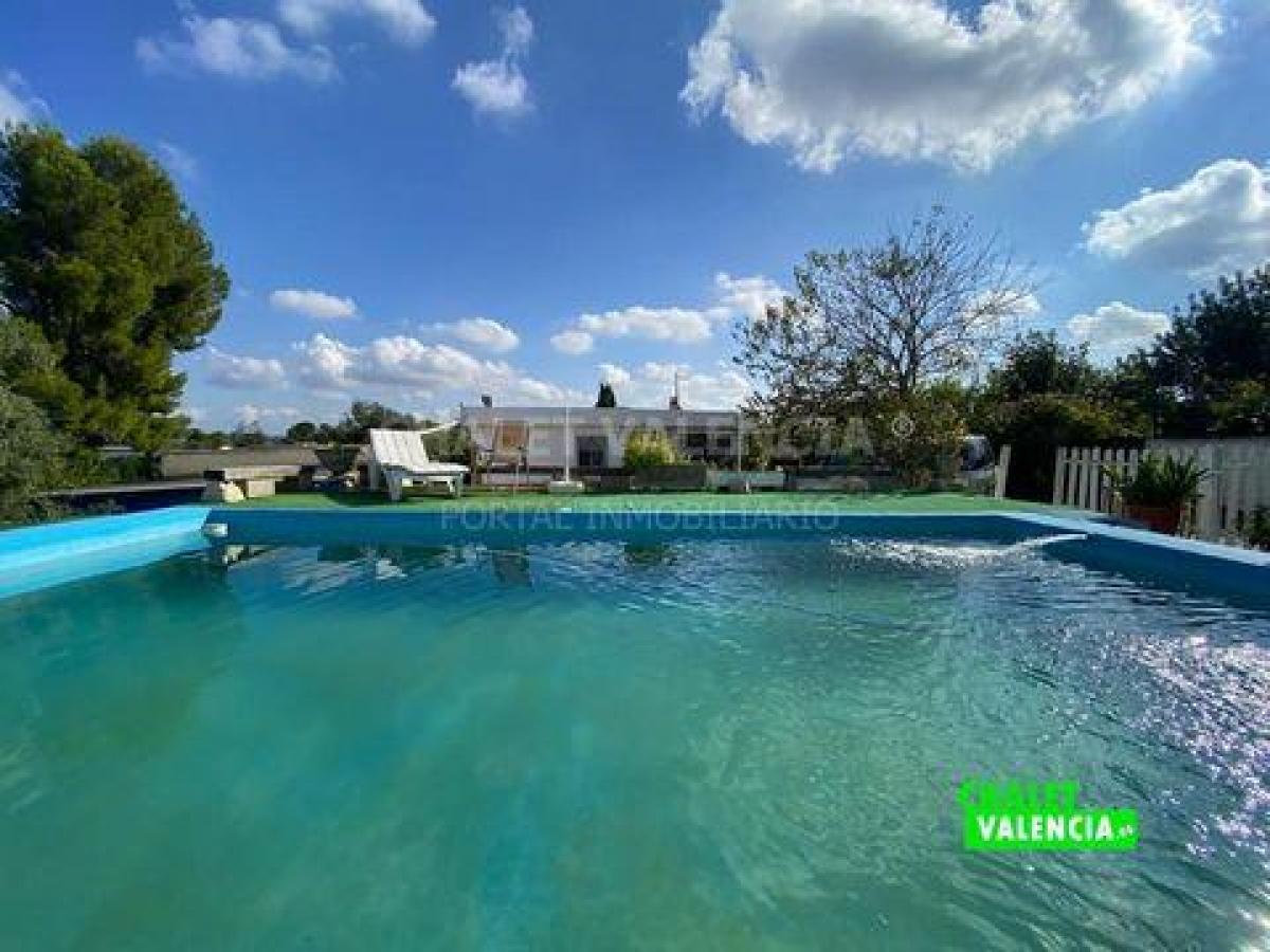 Picture of Villa For Sale in Chiva, Valencia, Spain