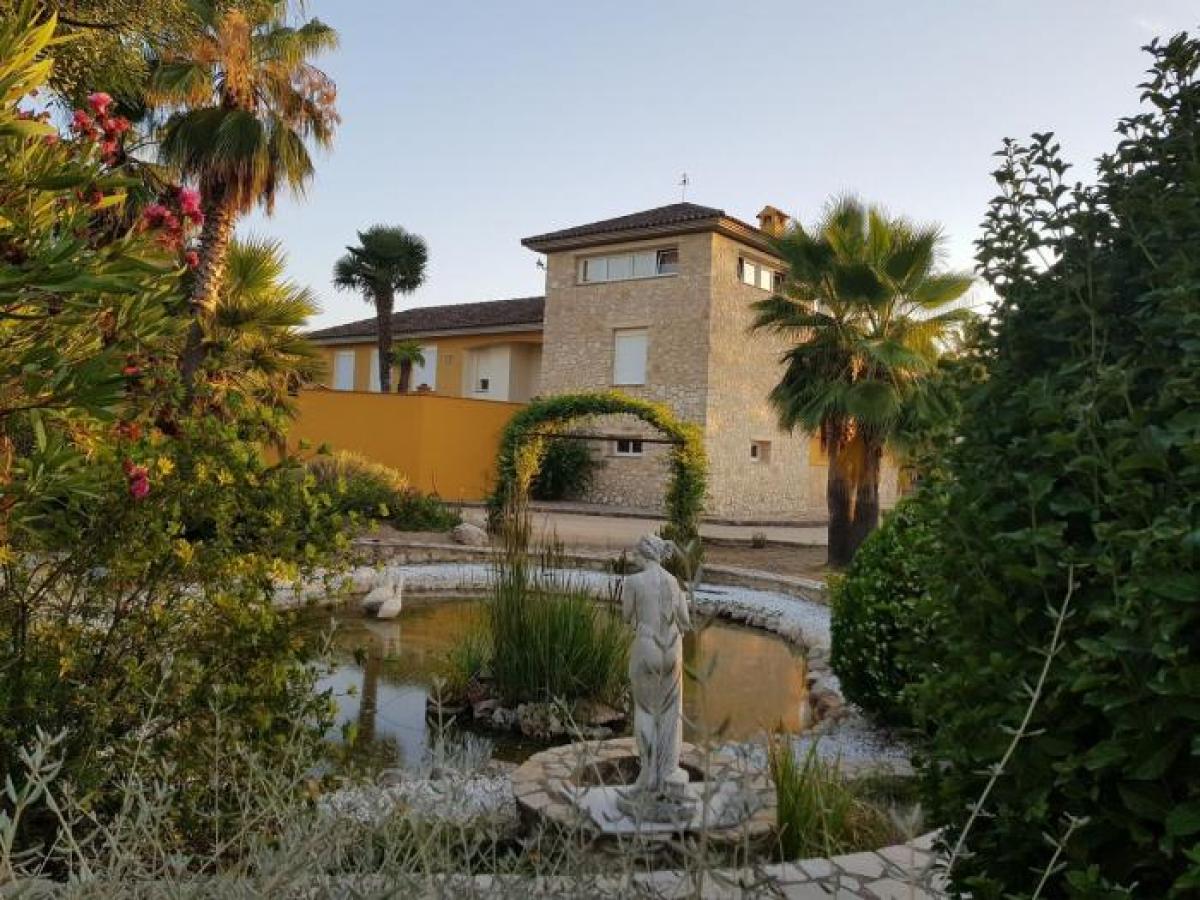 Picture of Villa For Sale in Ontinyent, Valencia, Spain