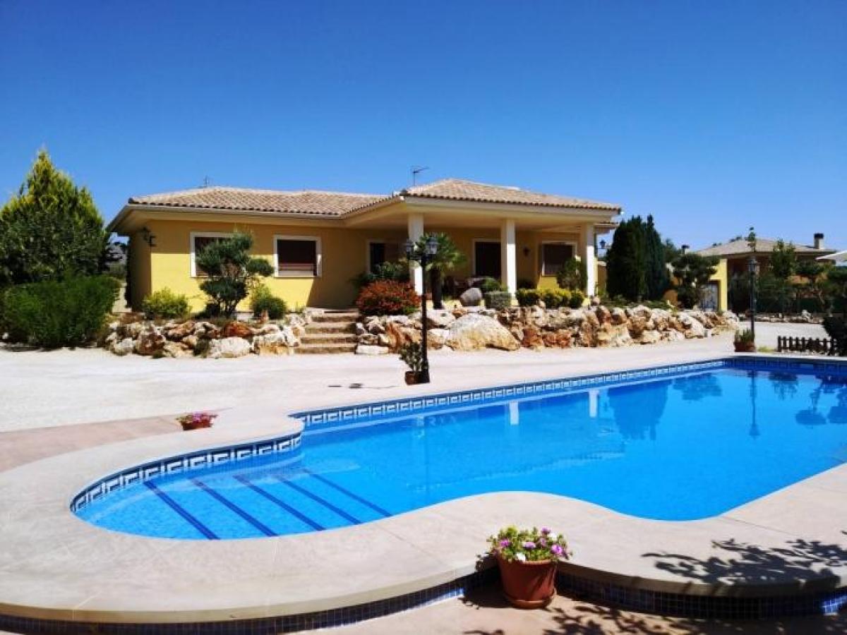 Picture of Villa For Sale in Ontinyent, Valencia, Spain