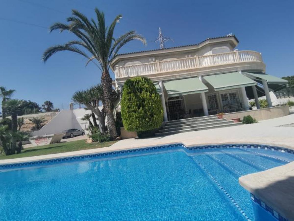 Picture of Villa For Sale in Elche, Alicante, Spain