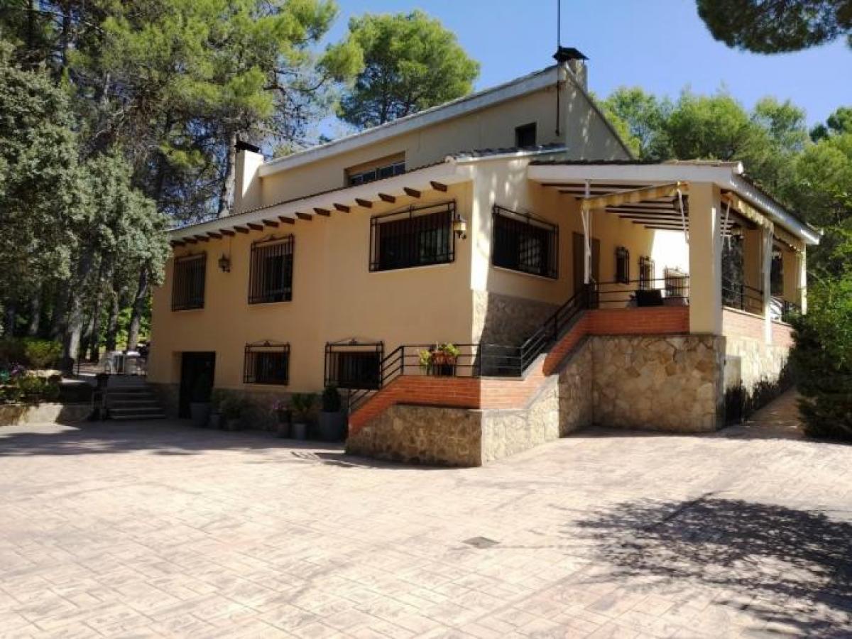 Picture of Villa For Sale in Alcoy, Alicante, Spain