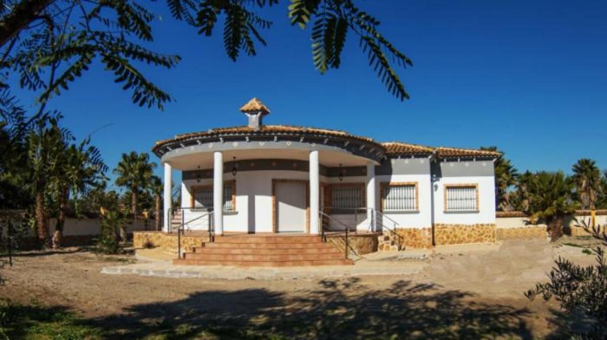 Picture of Home For Sale in Catral, Alicante, Spain