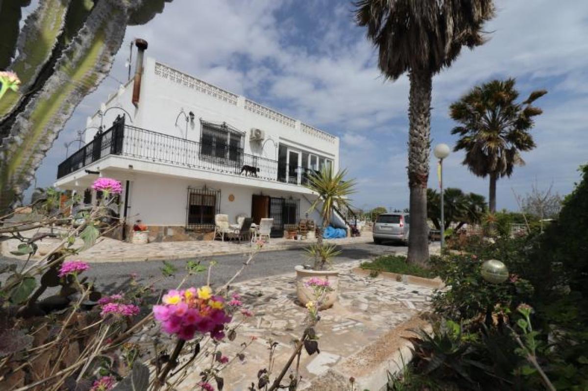 Picture of Home For Sale in La Marina, Alicante, Spain