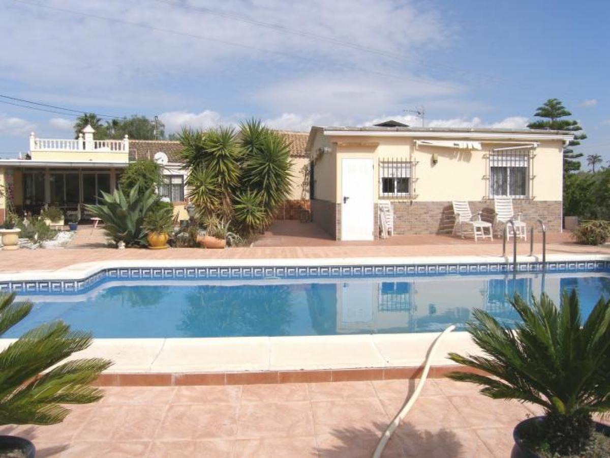 Picture of Villa For Sale in Elche, Alicante, Spain