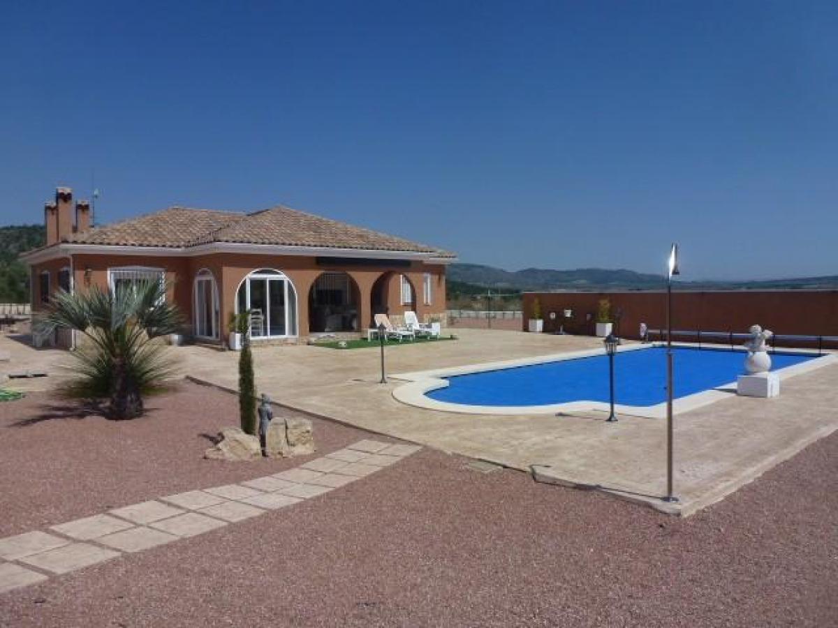 Picture of Villa For Sale in Salinas, Alicante, Spain