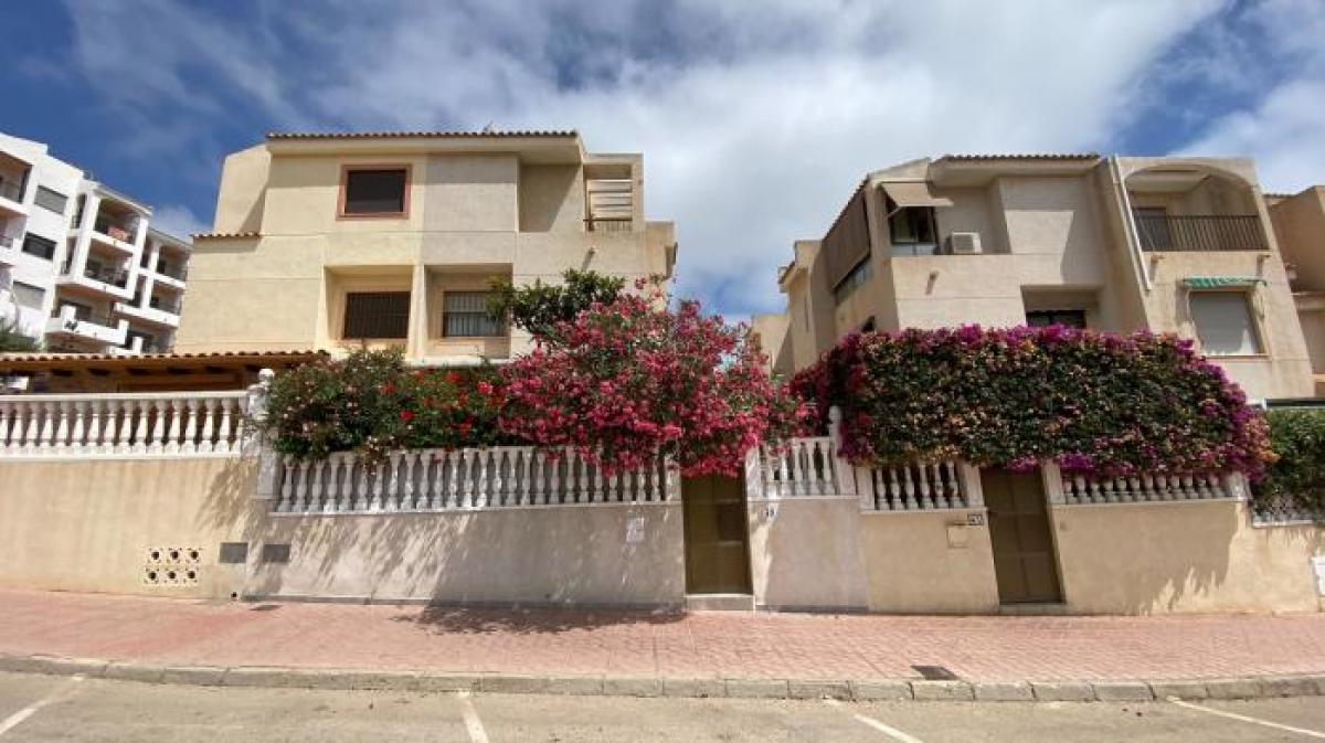 Picture of Villa For Sale in Guardamar Del Segura, Alicante, Spain