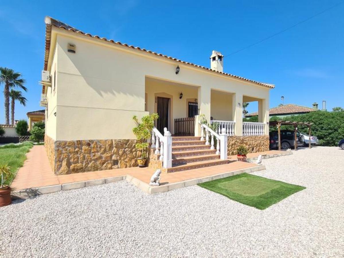 Picture of Home For Sale in Catral, Alicante, Spain