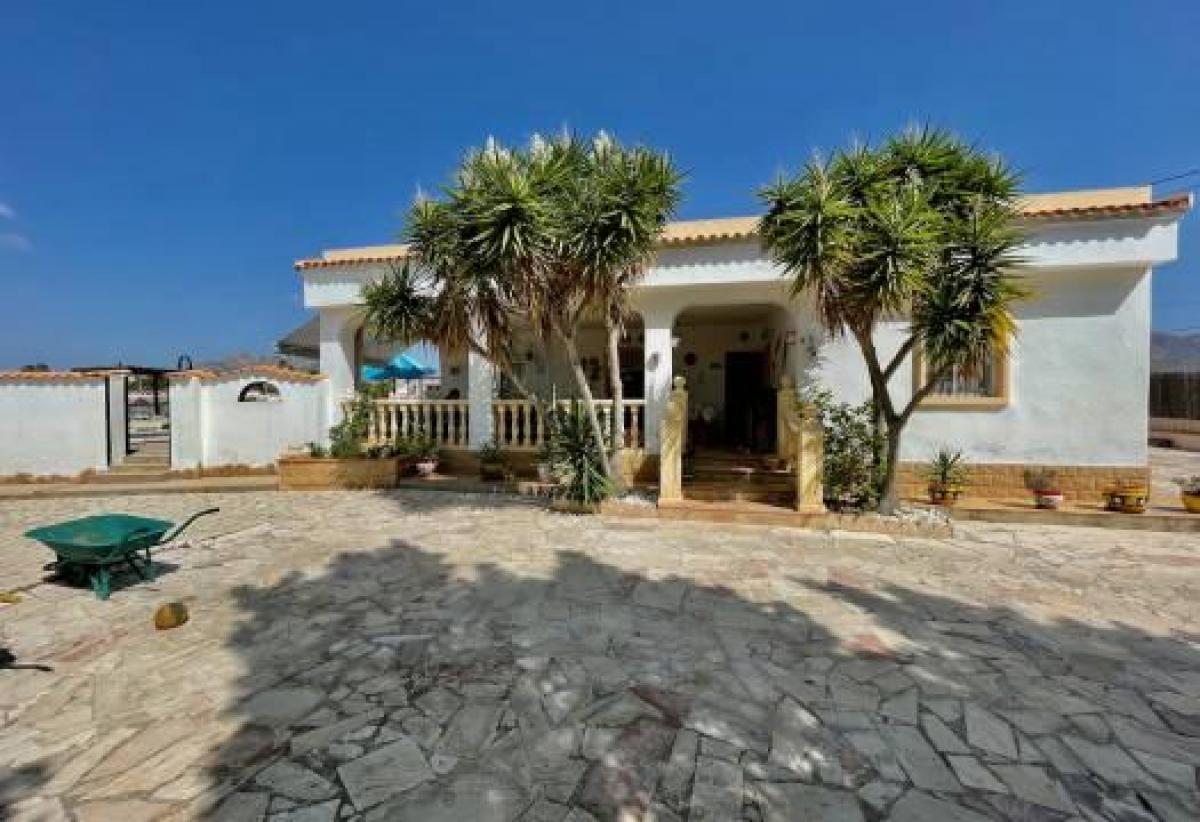 Picture of Home For Sale in Albatera, Alicante, Spain