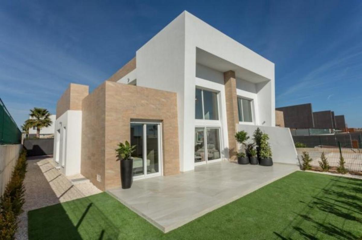 Picture of Home For Sale in Algorfa, Alicante, Spain