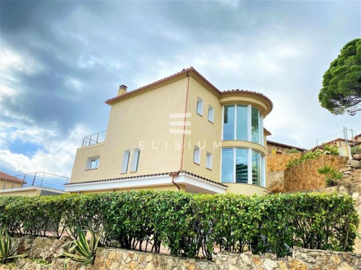 Picture of Apartment For Sale in Lloret De Mar, Girona, Spain