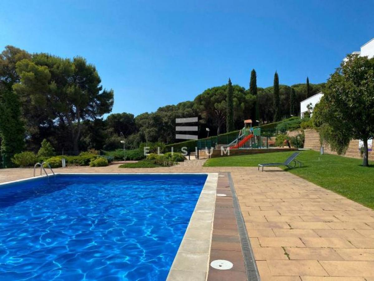 Picture of Apartment For Sale in Lloret De Mar, Girona, Spain