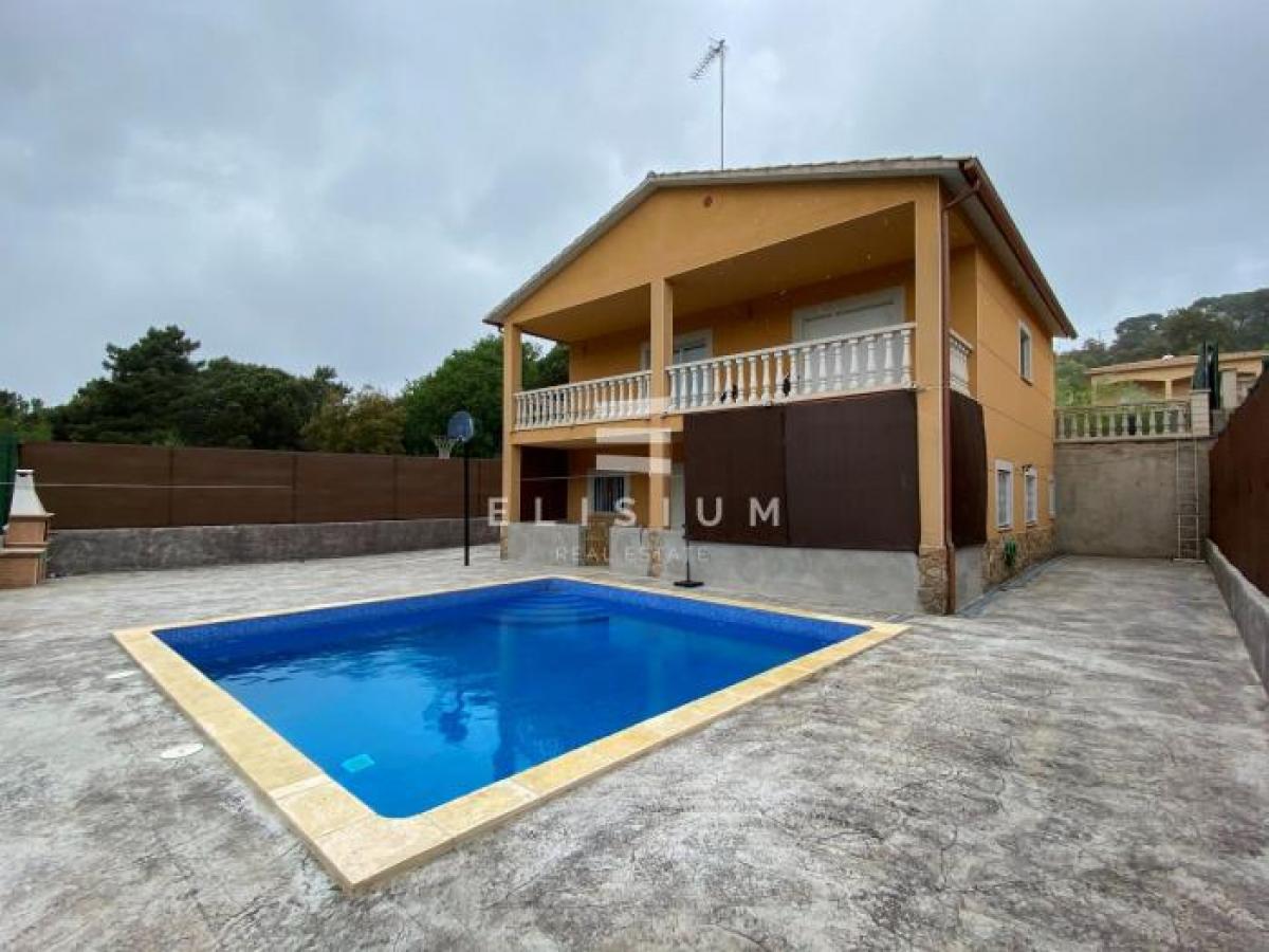 Picture of Apartment For Sale in Lloret De Mar, Girona, Spain