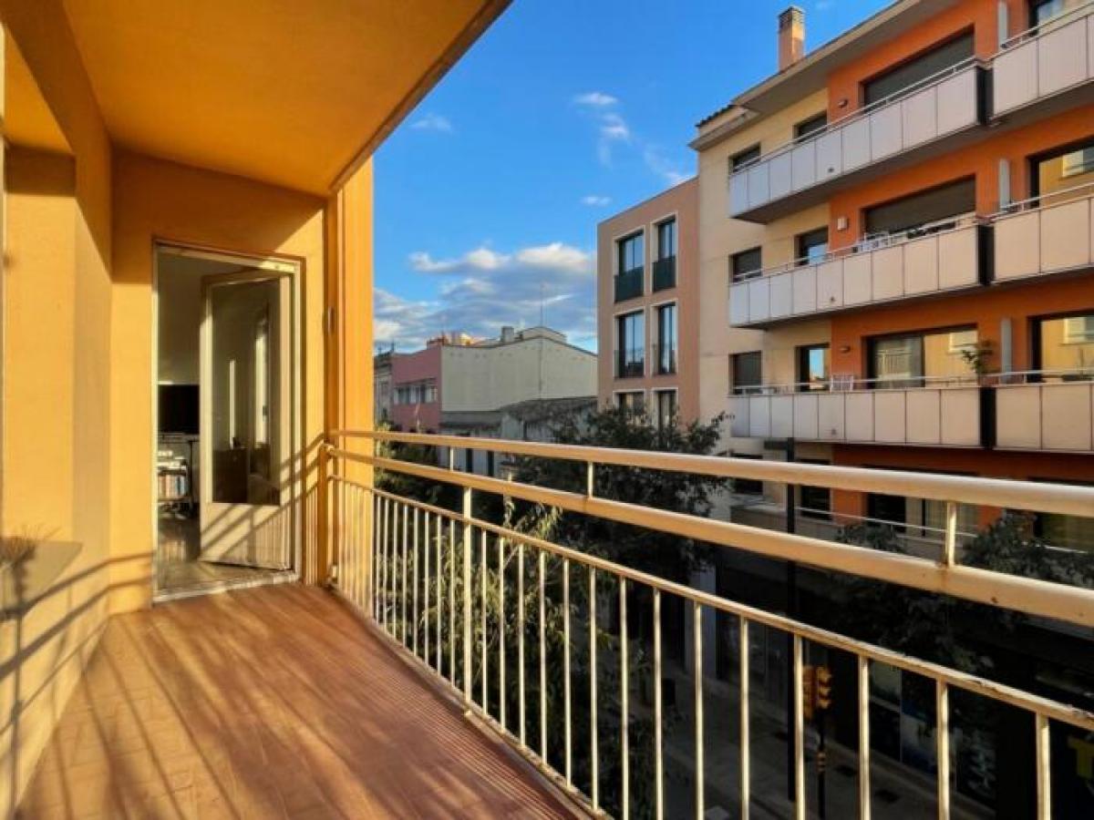 Picture of Apartment For Sale in Figueres, Girona, Spain