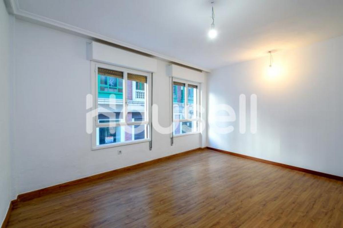 Picture of Apartment For Sale in Oviedo, Asturias, Spain