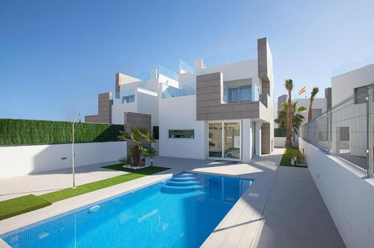 Picture of Villa For Sale in Guardamar Del Segura, Alicante, Spain