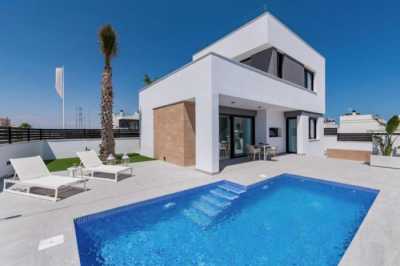 Villa For Sale in Villamartin, Spain
