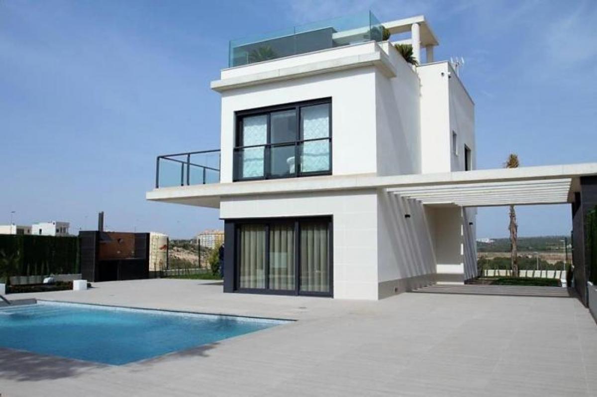 Picture of Villa For Sale in Campoamor, Alicante, Spain
