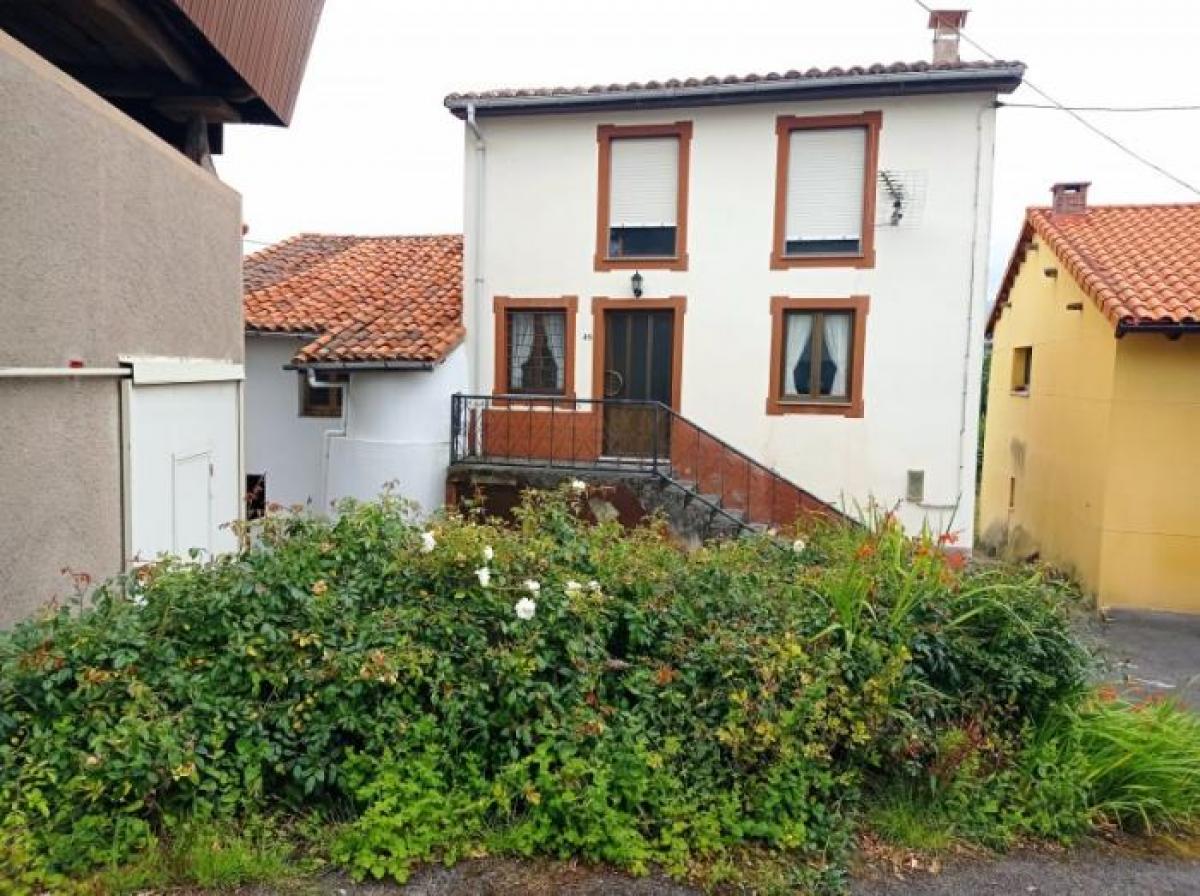 Picture of Home For Sale in Pravia, Asturias, Spain